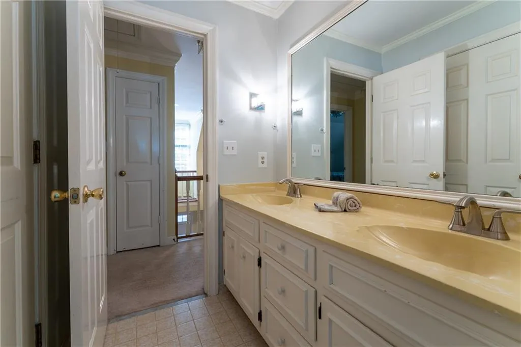 6767 Riverside Drive, Atlanta, Georgia 30328, 5 Bedrooms Bedrooms, ,4 BathroomsBathrooms,Residential,Sold,6767 Riverside Drive,6921099