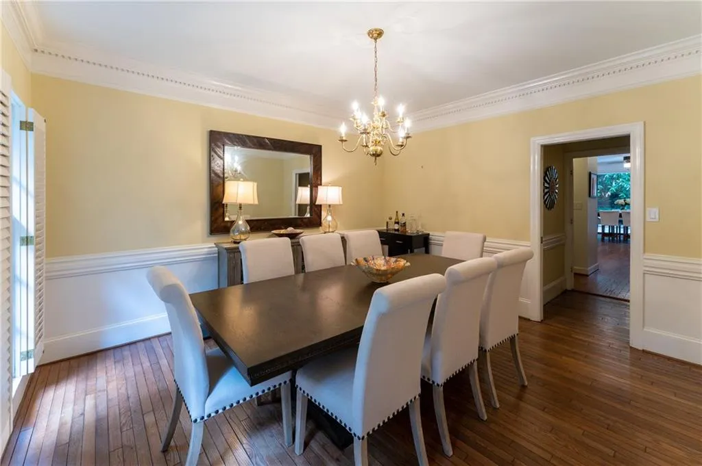 6767 Riverside Drive, Atlanta, Georgia 30328, 5 Bedrooms Bedrooms, ,4 BathroomsBathrooms,Residential,Sold,6767 Riverside Drive,6921099