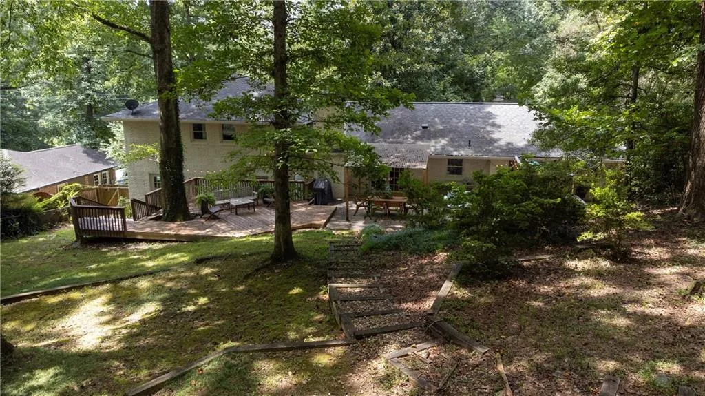205 Glencourtney Drive, Sandy Springs, Georgia 30328, 4 Bedrooms Bedrooms, ,3 BathroomsBathrooms,Residential,For Sale,205 Glencourtney Drive,7547398