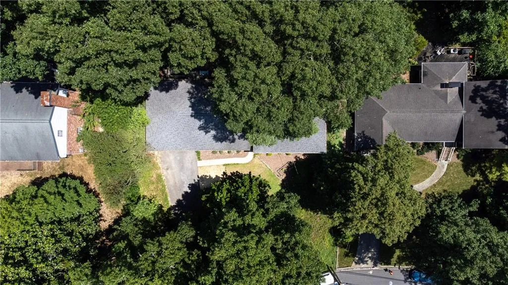 205 Glencourtney Drive, Sandy Springs, Georgia 30328, 4 Bedrooms Bedrooms, ,3 BathroomsBathrooms,Residential,For Sale,205 Glencourtney Drive,7547398