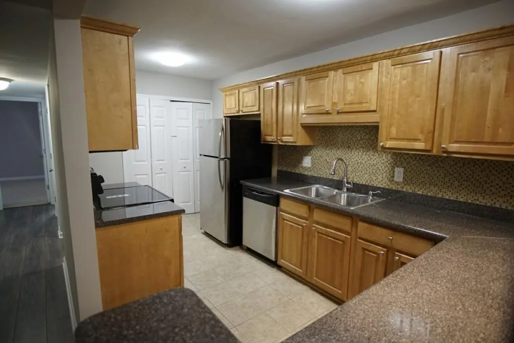 401 Brighton Point, Atlanta, Georgia 30328, 2 Bedrooms Bedrooms, ,2 BathroomsBathrooms,Residential,Sold,401 Brighton Point,5938495