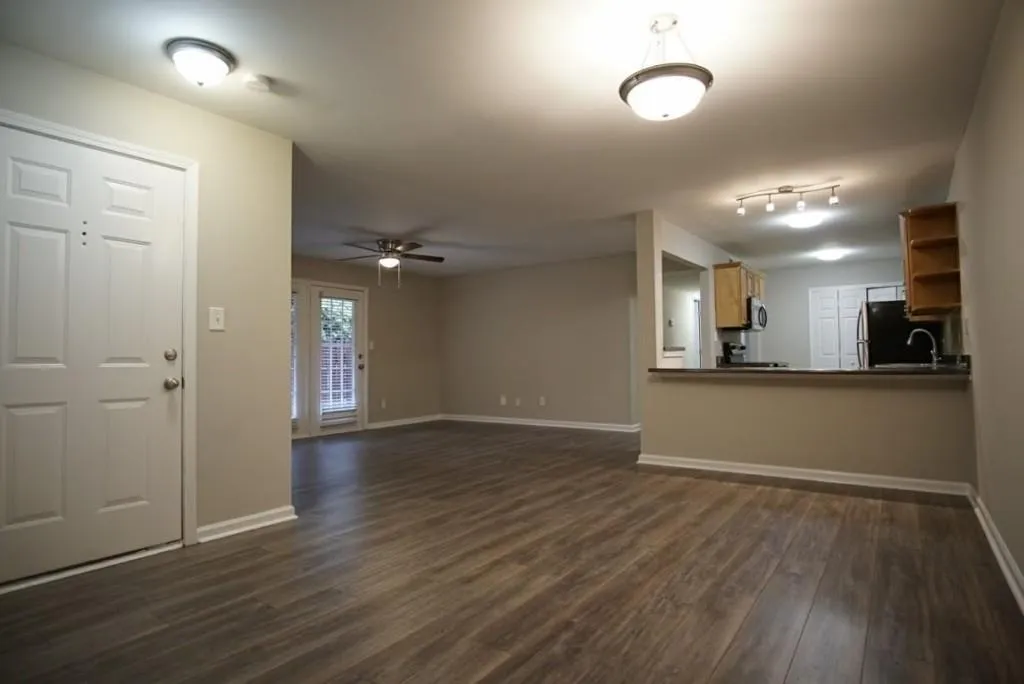 401 Brighton Point, Atlanta, Georgia 30328, 2 Bedrooms Bedrooms, ,2 BathroomsBathrooms,Residential,Sold,401 Brighton Point,5938495