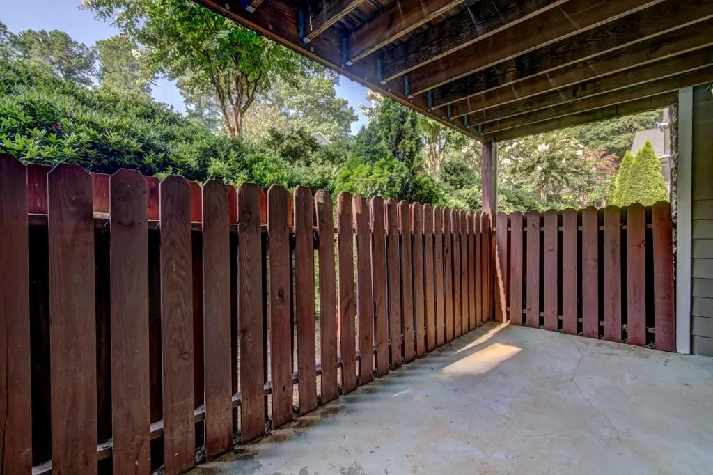 401 Brighton Point, Atlanta, Georgia 30328, 2 Bedrooms Bedrooms, ,2 BathroomsBathrooms,Residential,Sold,401 Brighton Point,5938495