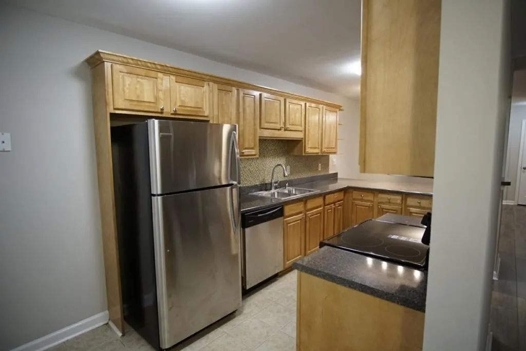 401 Brighton Point, Atlanta, Georgia 30328, 2 Bedrooms Bedrooms, ,2 BathroomsBathrooms,Residential,Sold,401 Brighton Point,5938495
