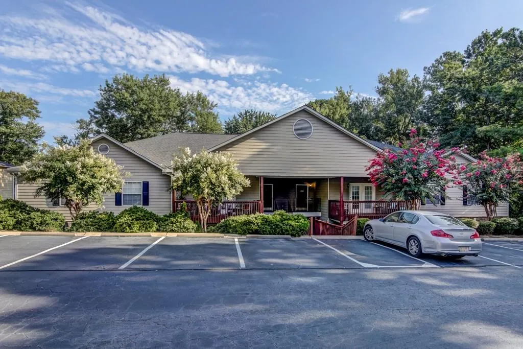 401 Brighton Point, Atlanta, Georgia 30328, 2 Bedrooms Bedrooms, ,2 BathroomsBathrooms,Residential,Sold,401 Brighton Point,5938495