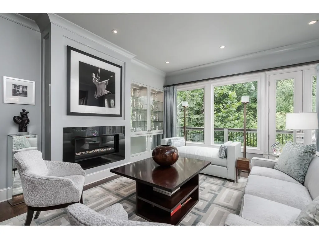 10 High Top Circle, Sandy Springs, Georgia 30328, 5 Bedrooms Bedrooms, ,3 BathroomsBathrooms,Residential,Sold,10 High Top Circle,6593466