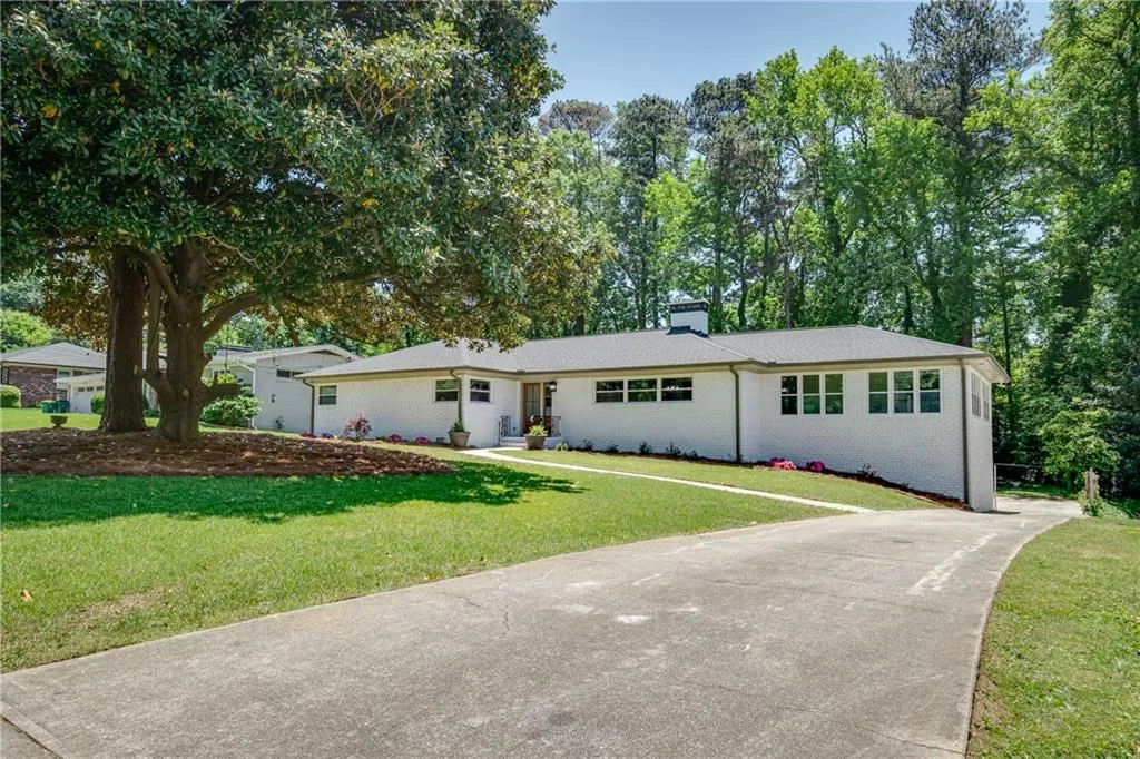 705 Glenforest Road, Atlanta, Georgia 30328, 4 Bedrooms Bedrooms, ,3 BathroomsBathrooms,Residential,Sold,705 Glenforest Road,6878599