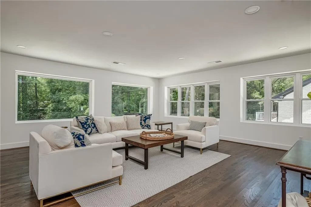 705 Glenforest Road, Atlanta, Georgia 30328, 4 Bedrooms Bedrooms, ,3 BathroomsBathrooms,Residential,Sold,705 Glenforest Road,6878599