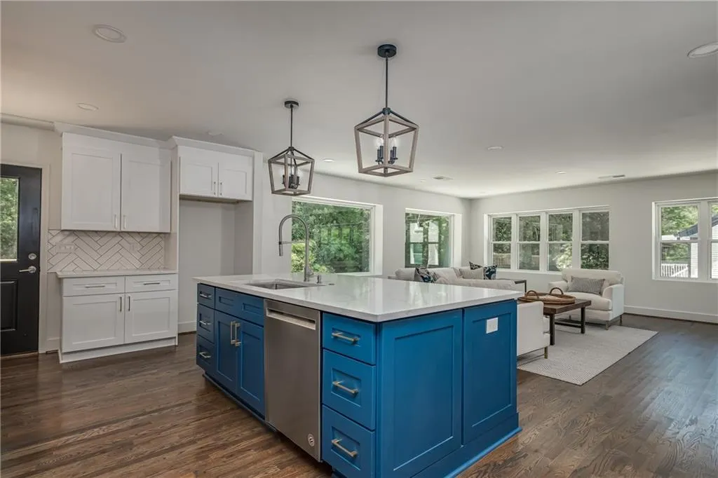 705 Glenforest Road, Atlanta, Georgia 30328, 4 Bedrooms Bedrooms, ,3 BathroomsBathrooms,Residential,Sold,705 Glenforest Road,6878599