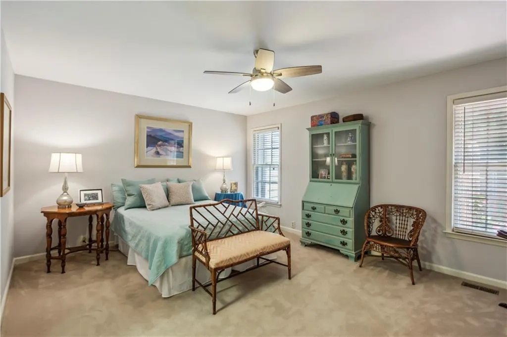 1004 Dunwoody Chace, Atlanta, Georgia 30328, 3 Bedrooms Bedrooms, ,3 BathroomsBathrooms,Residential,Sold,1004 Dunwoody Chace,7400208