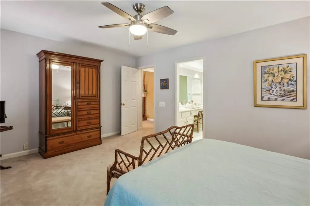 1004 Dunwoody Chace, Atlanta, Georgia 30328, 3 Bedrooms Bedrooms, ,3 BathroomsBathrooms,Residential,Sold,1004 Dunwoody Chace,7400208