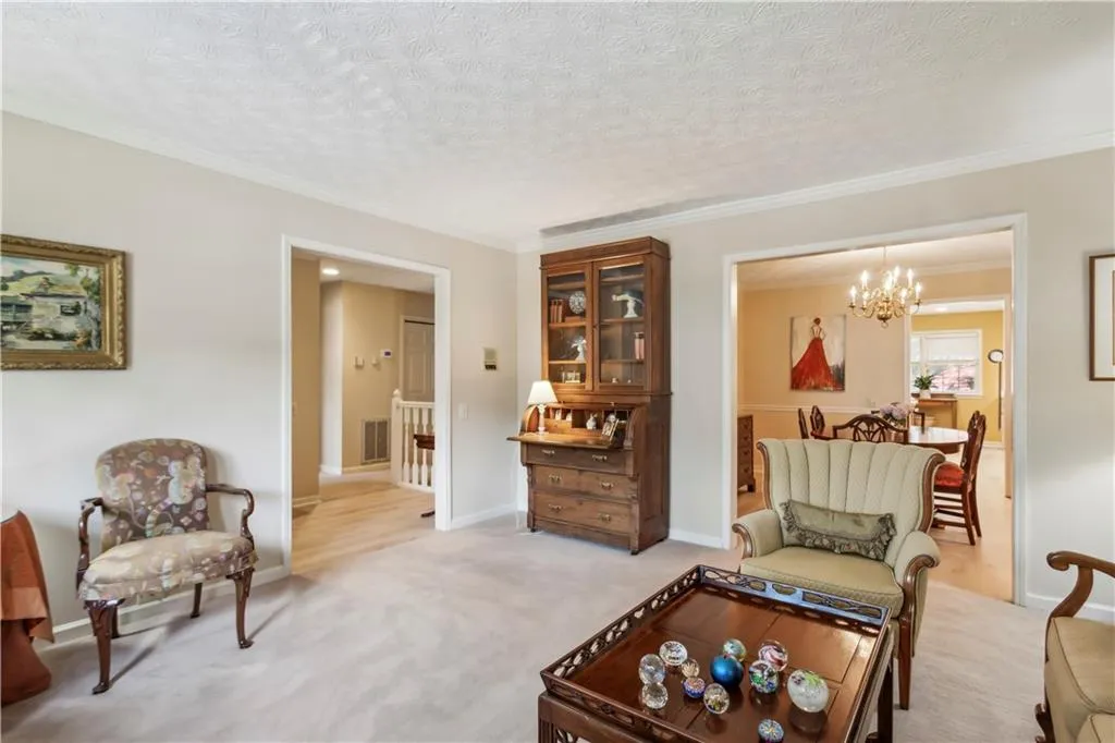 1004 Dunwoody Chace, Atlanta, Georgia 30328, 3 Bedrooms Bedrooms, ,3 BathroomsBathrooms,Residential,Sold,1004 Dunwoody Chace,7400208