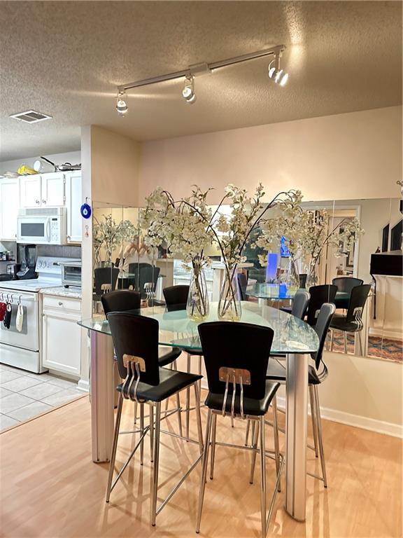 6308 Santa Fe Parkway, Atlanta, Georgia 30350, 2 Bedrooms Bedrooms, ,2 BathroomsBathrooms,Residential,Sold,6308 Santa Fe Parkway,7259700