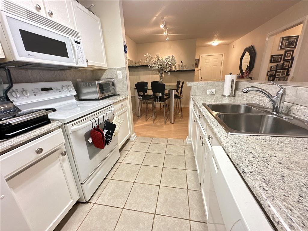 6308 Santa Fe Parkway, Atlanta, Georgia 30350, 2 Bedrooms Bedrooms, ,2 BathroomsBathrooms,Residential,Sold,6308 Santa Fe Parkway,7259700