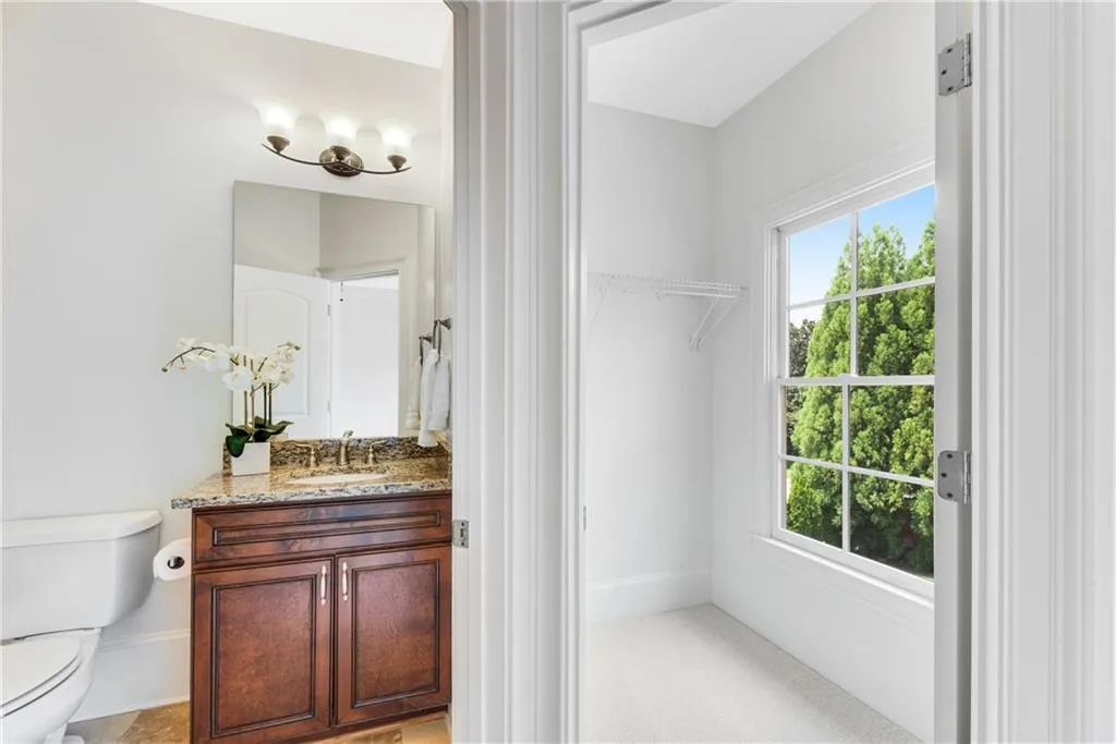671 Windsor Parkway, Sandy Springs, Georgia 30342, 7 Bedrooms Bedrooms, ,5 BathroomsBathrooms,Residential,Sold,671 Windsor Parkway,7080784