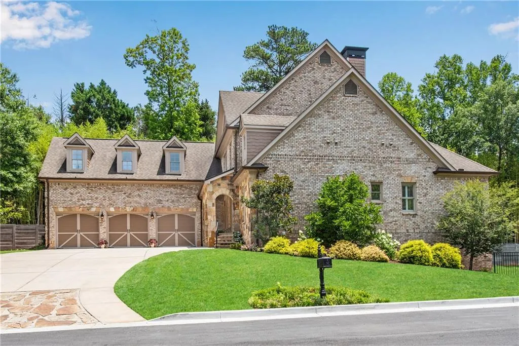671 Windsor Parkway, Sandy Springs, Georgia 30342, 7 Bedrooms Bedrooms, ,5 BathroomsBathrooms,Residential,Sold,671 Windsor Parkway,7080784