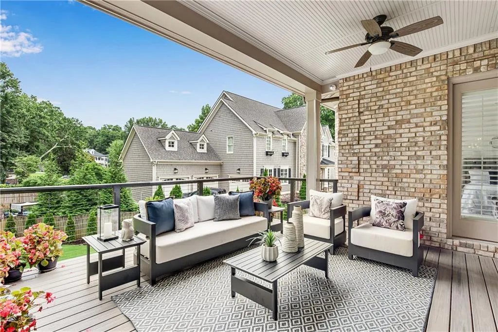 671 Windsor Parkway, Sandy Springs, Georgia 30342, 7 Bedrooms Bedrooms, ,5 BathroomsBathrooms,Residential,Sold,671 Windsor Parkway,7080784