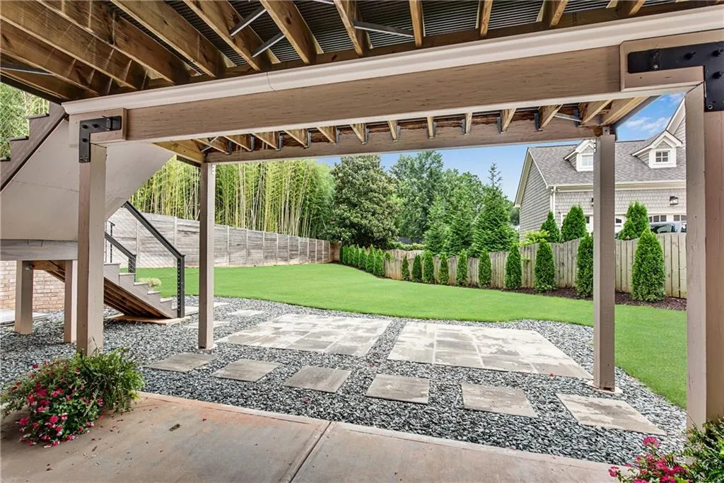 671 Windsor Parkway, Sandy Springs, Georgia 30342, 7 Bedrooms Bedrooms, ,5 BathroomsBathrooms,Residential,Sold,671 Windsor Parkway,7080784