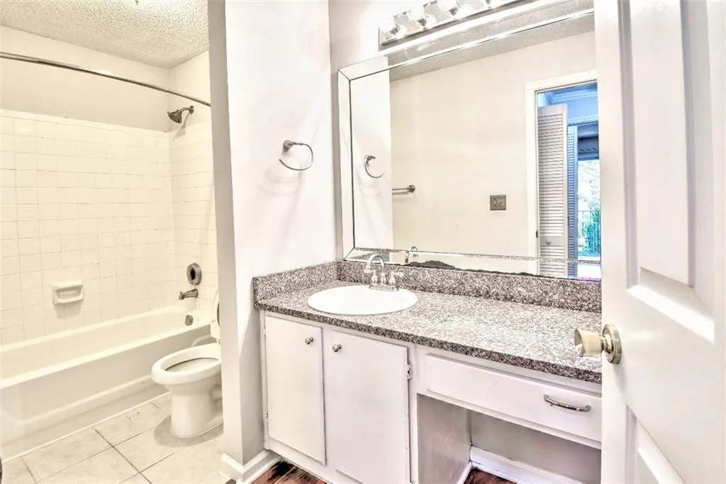 408 Granville Court, Sandy Springs, Georgia 30328, 1 Bedroom Bedrooms, ,1 BathroomBathrooms,Residential,Sold,408 Granville Court,7231862