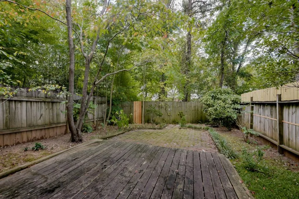 145 Northwood Drive Unit P-12, Atlanta, Georgia 30342, 3 Bedrooms Bedrooms, ,2 BathroomsBathrooms,Residential,Sold,145 Northwood Drive Unit P-12,5767231