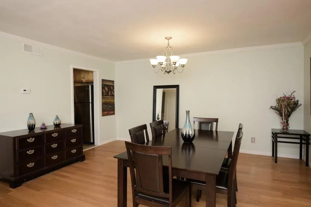 145 Northwood Drive Unit P-12, Atlanta, Georgia 30342, 3 Bedrooms Bedrooms, ,2 BathroomsBathrooms,Residential,Sold,145 Northwood Drive Unit P-12,5767231