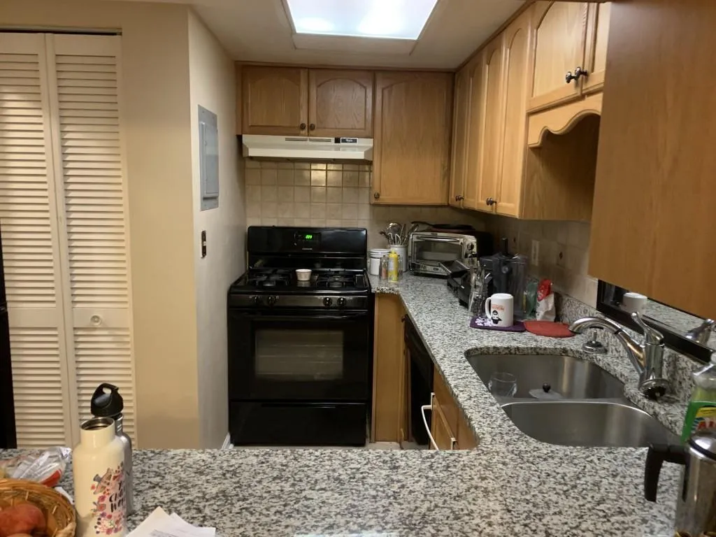 574 Northridge Crossing Drive, Sandy Springs, Georgia 30350, 2 Bedrooms Bedrooms, ,2 BathroomsBathrooms,Residential,Sold,574 Northridge Crossing Drive,6686438