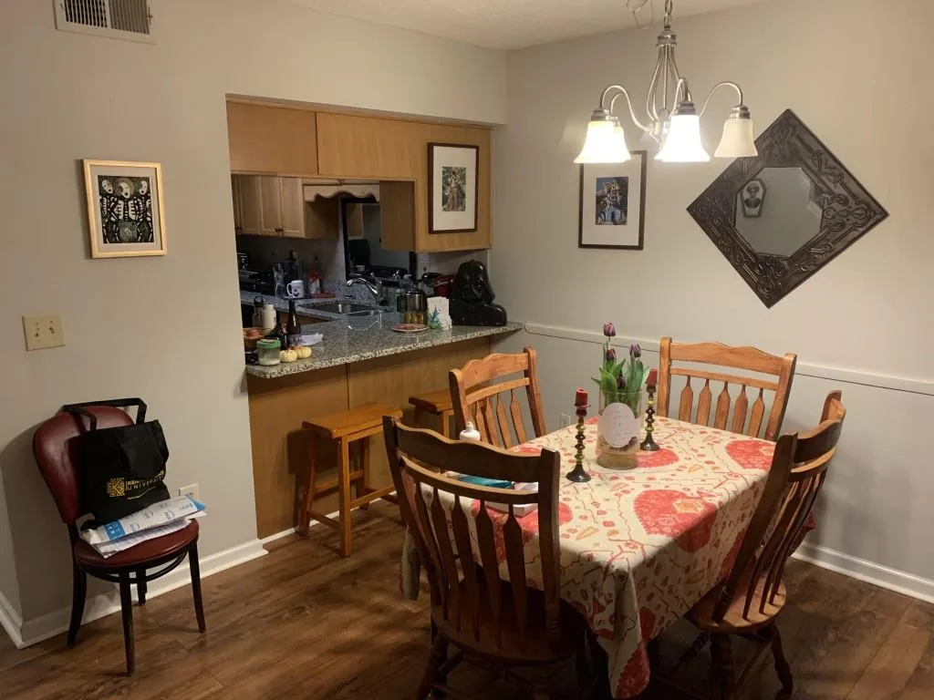 574 Northridge Crossing Drive, Sandy Springs, Georgia 30350, 2 Bedrooms Bedrooms, ,2 BathroomsBathrooms,Residential,Sold,574 Northridge Crossing Drive,6686438