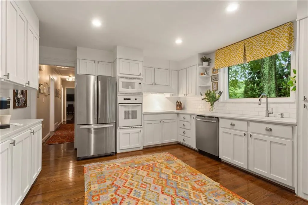 465 Pine Forest Road, Sandy Springs, Georgia 30342, 3 Bedrooms Bedrooms, ,2 BathroomsBathrooms,Residential,Sold,465 Pine Forest Road,6947146