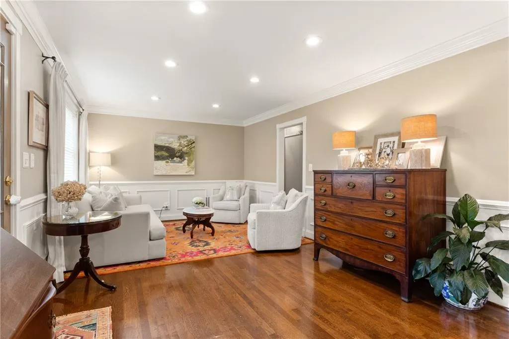 465 Pine Forest Road, Sandy Springs, Georgia 30342, 3 Bedrooms Bedrooms, ,2 BathroomsBathrooms,Residential,Sold,465 Pine Forest Road,6947146