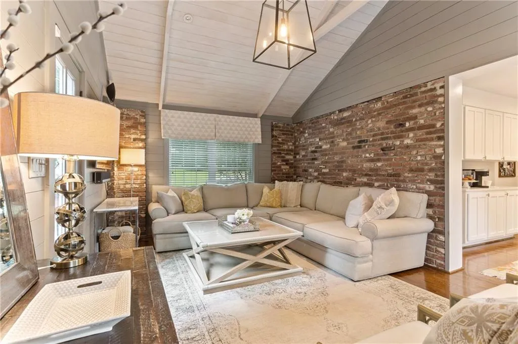 465 Pine Forest Road, Sandy Springs, Georgia 30342, 3 Bedrooms Bedrooms, ,2 BathroomsBathrooms,Residential,Sold,465 Pine Forest Road,6947146