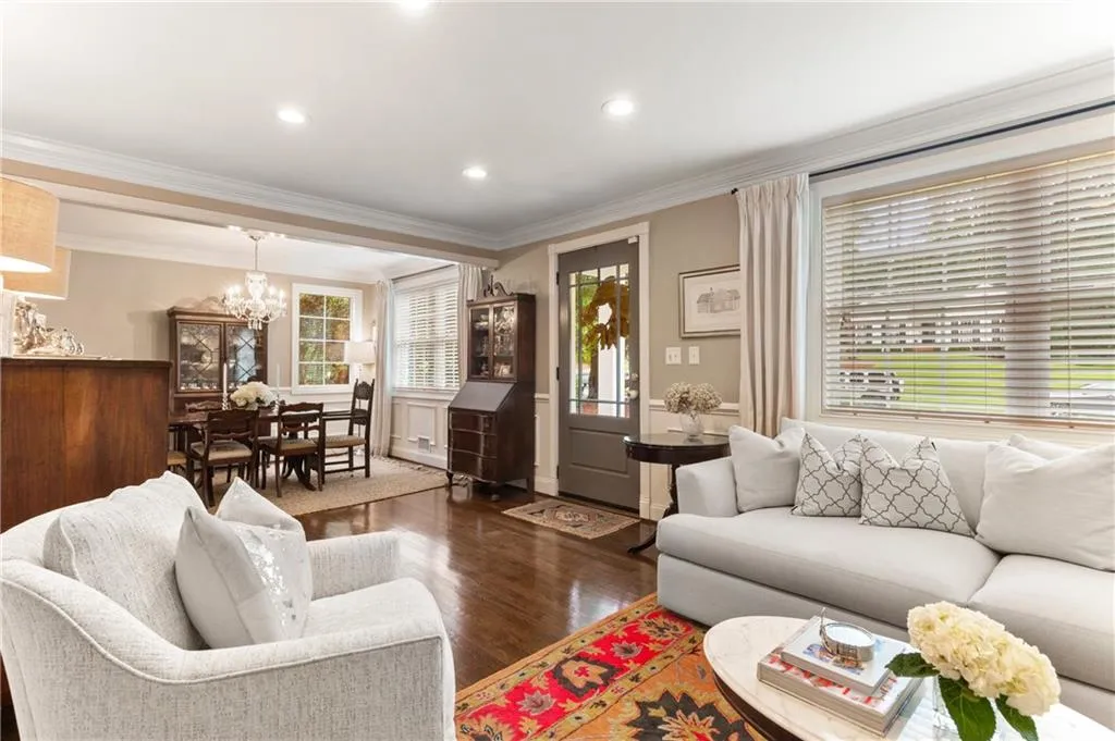 465 Pine Forest Road, Sandy Springs, Georgia 30342, 3 Bedrooms Bedrooms, ,2 BathroomsBathrooms,Residential,Sold,465 Pine Forest Road,6947146