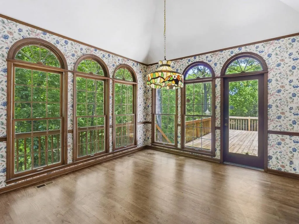 120 Classic Cove, Sandy Springs, Georgia 30350, 6 Bedrooms Bedrooms, ,4 BathroomsBathrooms,Residential,Sold,120 Classic Cove,6877039