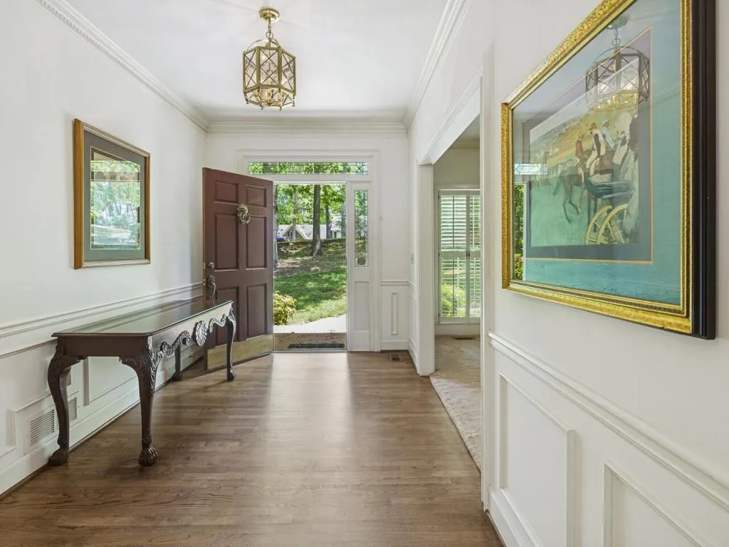 120 Classic Cove, Sandy Springs, Georgia 30350, 6 Bedrooms Bedrooms, ,4 BathroomsBathrooms,Residential,Sold,120 Classic Cove,6877039
