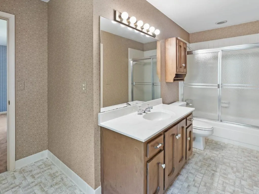 120 Classic Cove, Sandy Springs, Georgia 30350, 6 Bedrooms Bedrooms, ,4 BathroomsBathrooms,Residential,Sold,120 Classic Cove,6877039