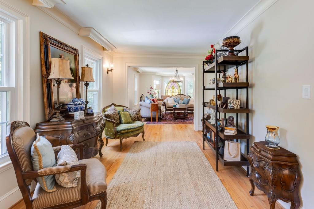 555 Valley Hall Drive, Sandy Springs, Georgia 30350, 6 Bedrooms Bedrooms, ,3 BathroomsBathrooms,Residential,Sold,555 Valley Hall Drive,7258328