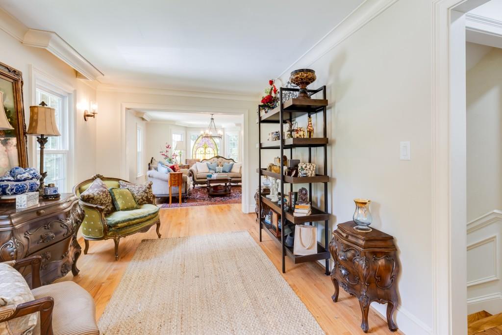555 Valley Hall Drive, Sandy Springs, Georgia 30350, 6 Bedrooms Bedrooms, ,3 BathroomsBathrooms,Residential,Sold,555 Valley Hall Drive,7258328
