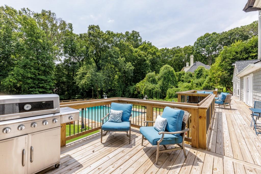 555 Valley Hall Drive, Sandy Springs, Georgia 30350, 6 Bedrooms Bedrooms, ,3 BathroomsBathrooms,Residential,Sold,555 Valley Hall Drive,7258328
