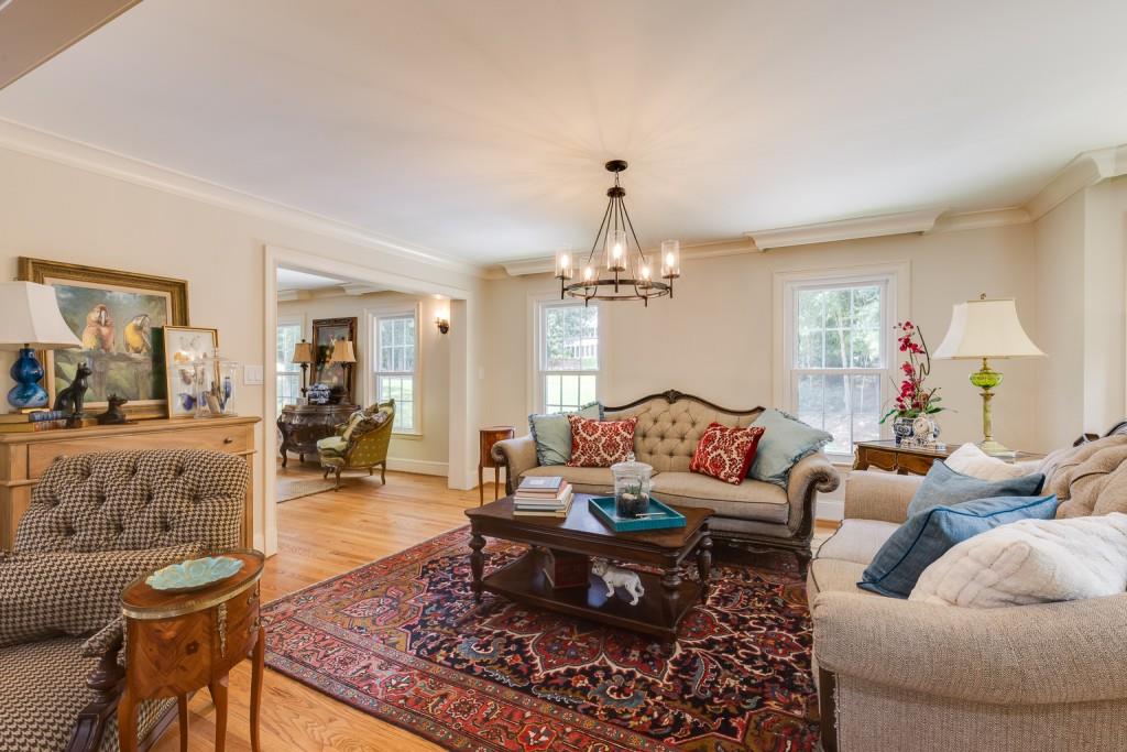 555 Valley Hall Drive, Sandy Springs, Georgia 30350, 6 Bedrooms Bedrooms, ,3 BathroomsBathrooms,Residential,Sold,555 Valley Hall Drive,7258328