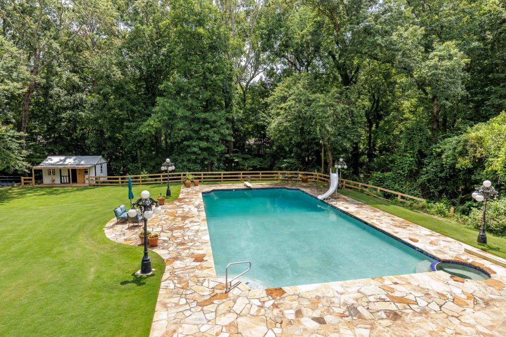 555 Valley Hall Drive, Sandy Springs, Georgia 30350, 6 Bedrooms Bedrooms, ,3 BathroomsBathrooms,Residential,Sold,555 Valley Hall Drive,7258328