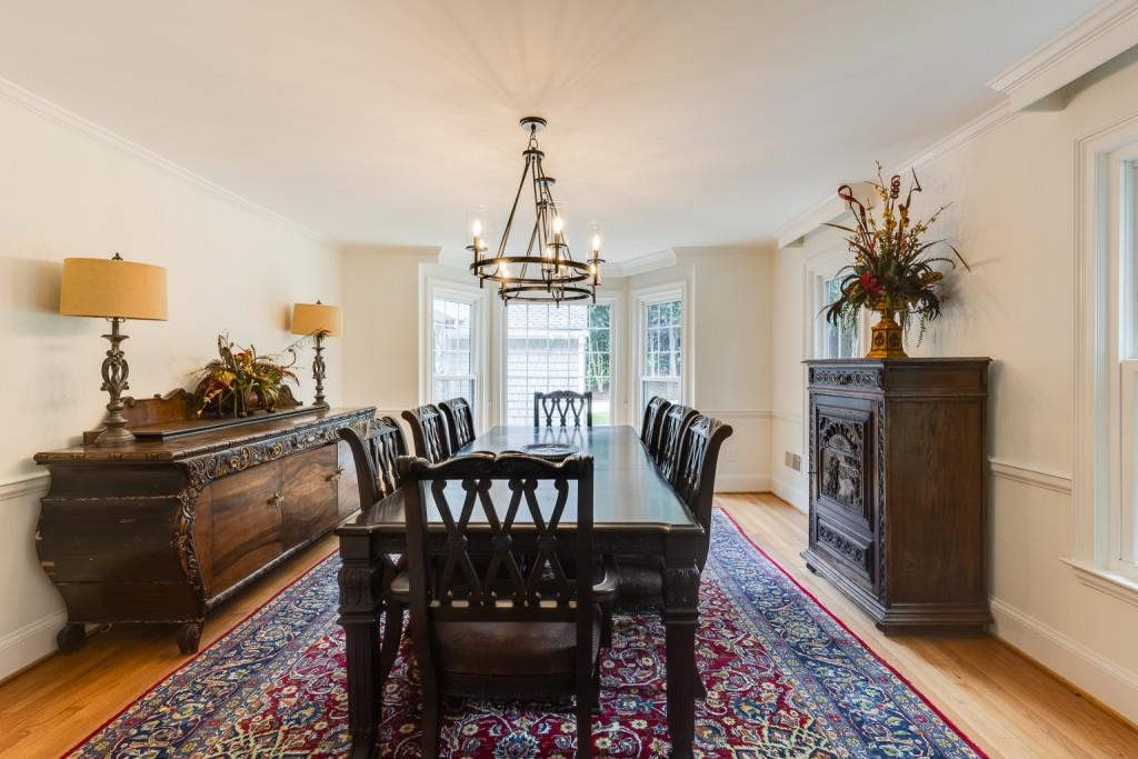 555 Valley Hall Drive, Sandy Springs, Georgia 30350, 6 Bedrooms Bedrooms, ,3 BathroomsBathrooms,Residential,Sold,555 Valley Hall Drive,7258328