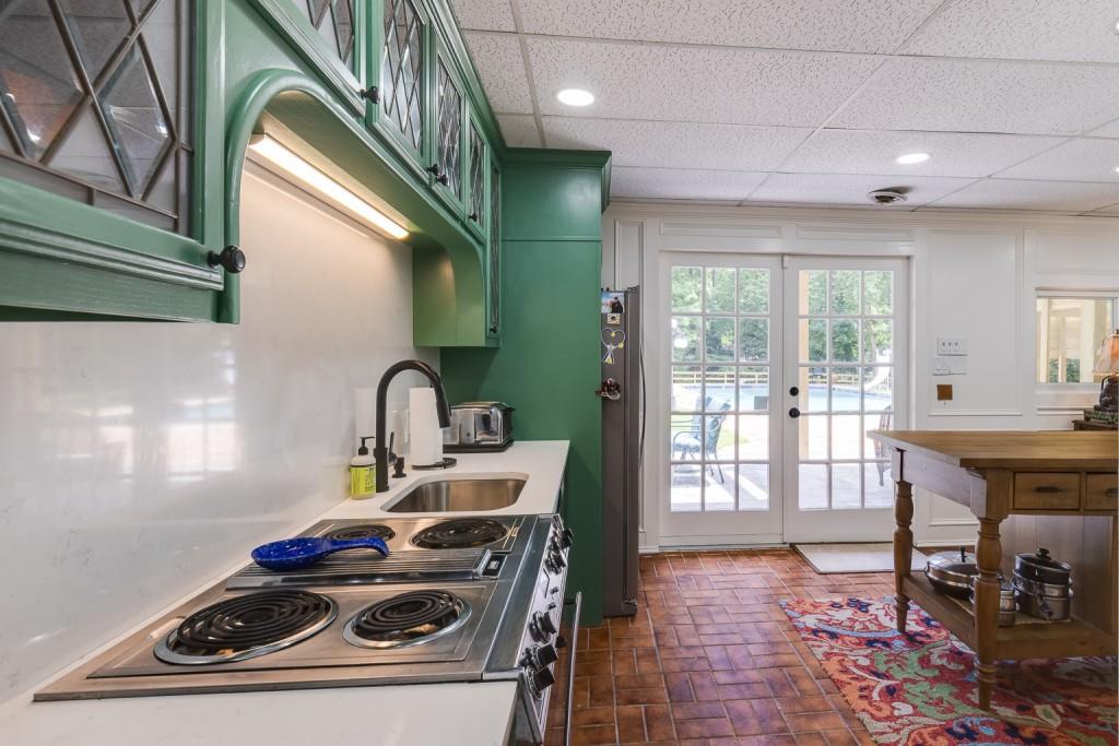 555 Valley Hall Drive, Sandy Springs, Georgia 30350, 6 Bedrooms Bedrooms, ,3 BathroomsBathrooms,Residential,Sold,555 Valley Hall Drive,7258328