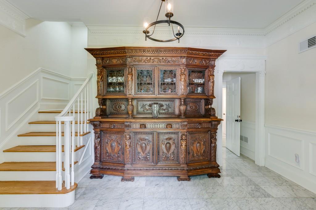 555 Valley Hall Drive, Sandy Springs, Georgia 30350, 6 Bedrooms Bedrooms, ,3 BathroomsBathrooms,Residential,Sold,555 Valley Hall Drive,7258328