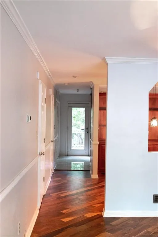 10 Holly Downs Court Nw, Atlanta, Georgia 30318, 2 Bedrooms Bedrooms, ,2 BathroomsBathrooms,Residential,Sold,10 Holly Downs Court Nw,6057514