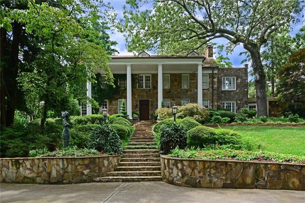 1295 Heards Ferry Road Nw, Sandy Springs, Georgia 30328, 6 Bedrooms Bedrooms, ,6 BathroomsBathrooms,Residential,Sold,1295 Heards Ferry Road Nw,5895583