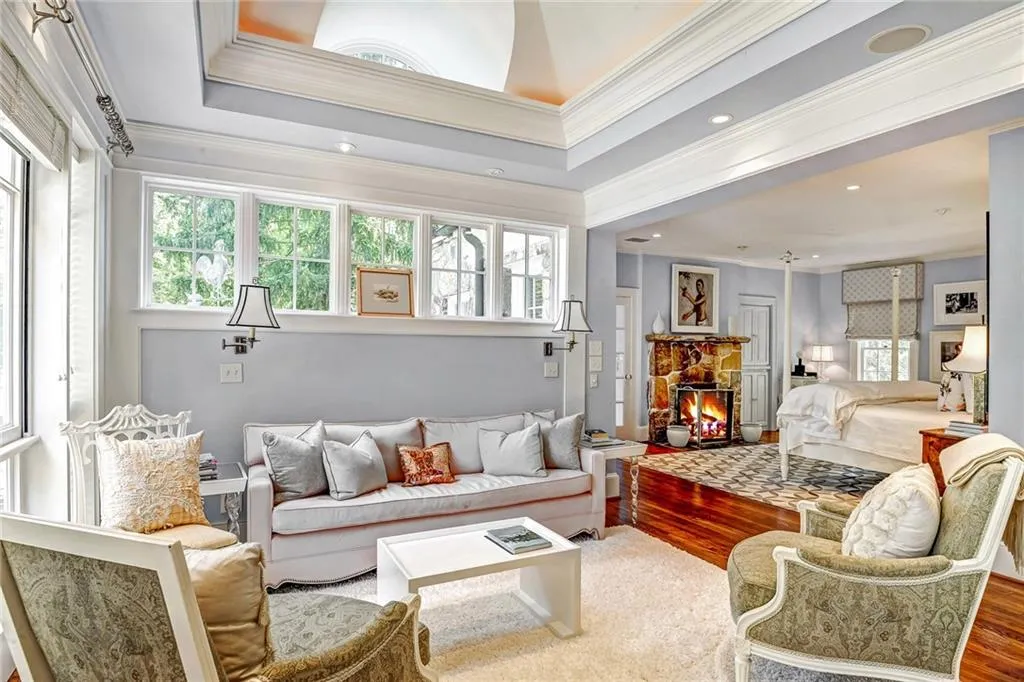 1295 Heards Ferry Road Nw, Sandy Springs, Georgia 30328, 6 Bedrooms Bedrooms, ,6 BathroomsBathrooms,Residential,Sold,1295 Heards Ferry Road Nw,5895583