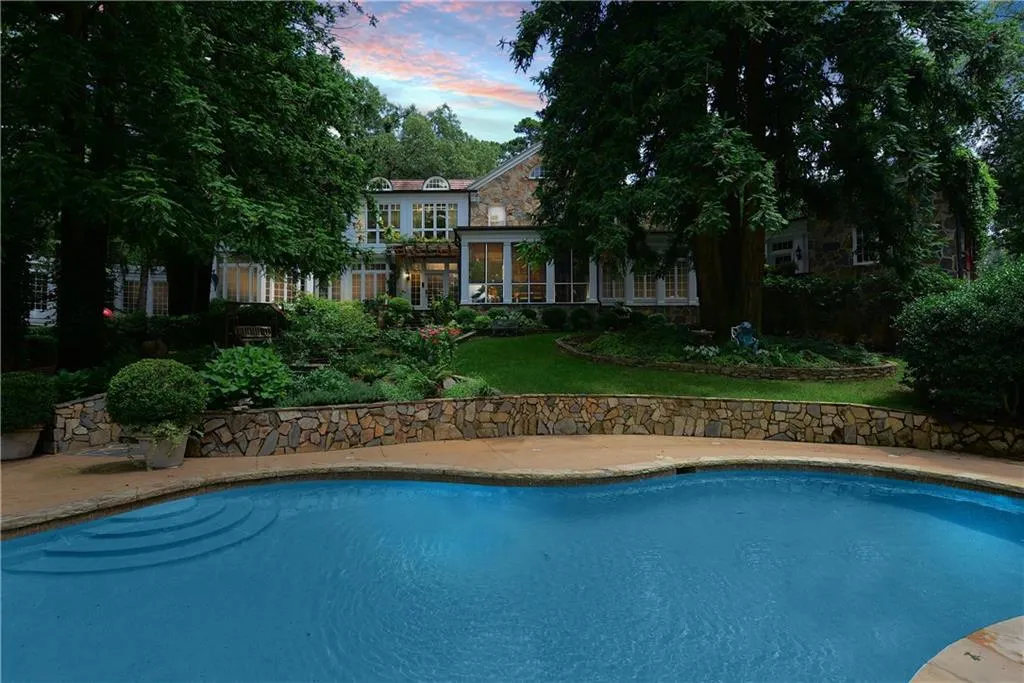 1295 Heards Ferry Road Nw, Sandy Springs, Georgia 30328, 6 Bedrooms Bedrooms, ,6 BathroomsBathrooms,Residential,Sold,1295 Heards Ferry Road Nw,5895583