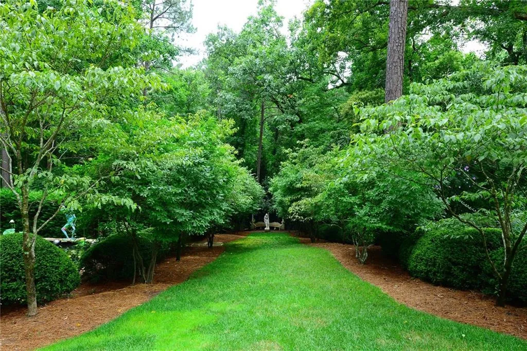 1295 Heards Ferry Road Nw, Sandy Springs, Georgia 30328, 6 Bedrooms Bedrooms, ,6 BathroomsBathrooms,Residential,Sold,1295 Heards Ferry Road Nw,5895583