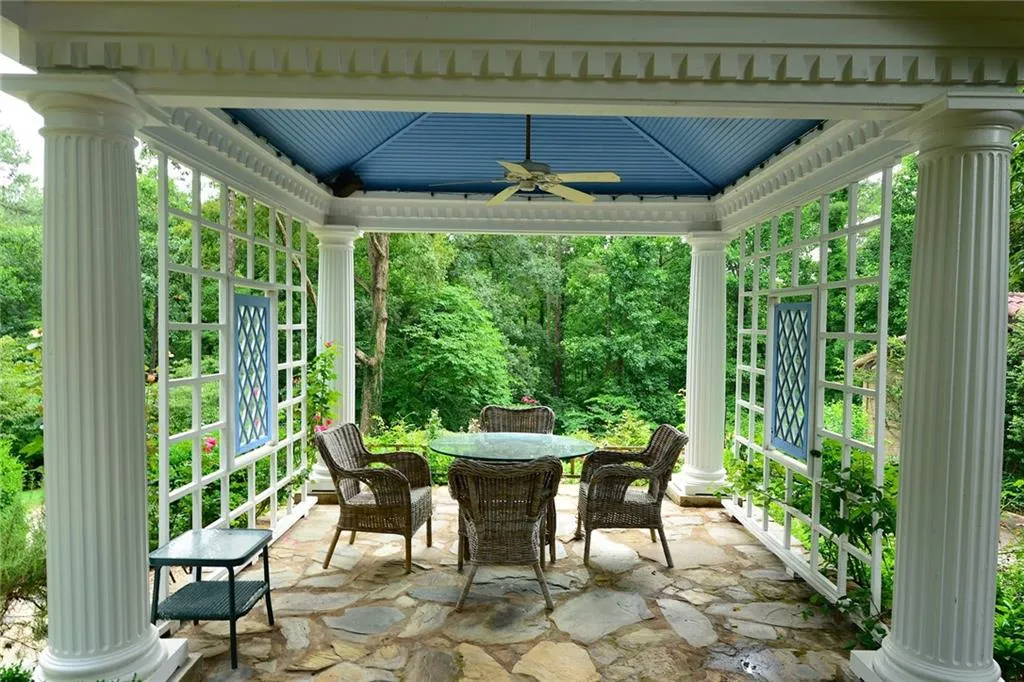 1295 Heards Ferry Road Nw, Sandy Springs, Georgia 30328, 6 Bedrooms Bedrooms, ,6 BathroomsBathrooms,Residential,Sold,1295 Heards Ferry Road Nw,5895583