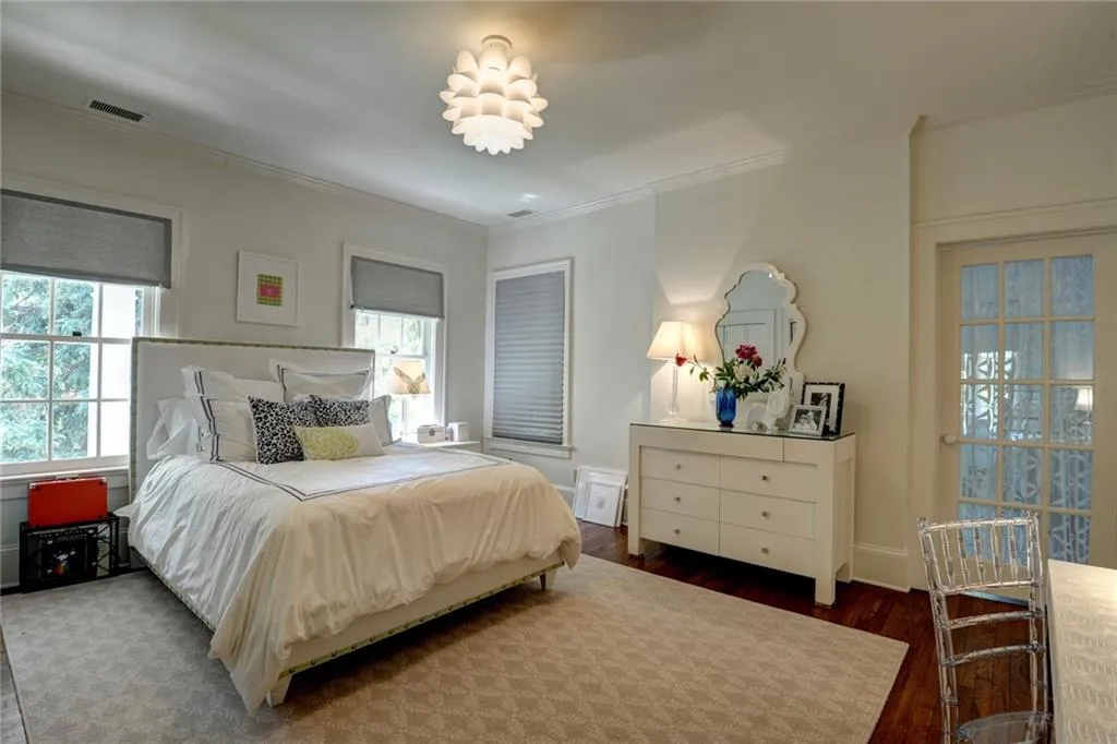 1295 Heards Ferry Road Nw, Sandy Springs, Georgia 30328, 6 Bedrooms Bedrooms, ,6 BathroomsBathrooms,Residential,Sold,1295 Heards Ferry Road Nw,5895583