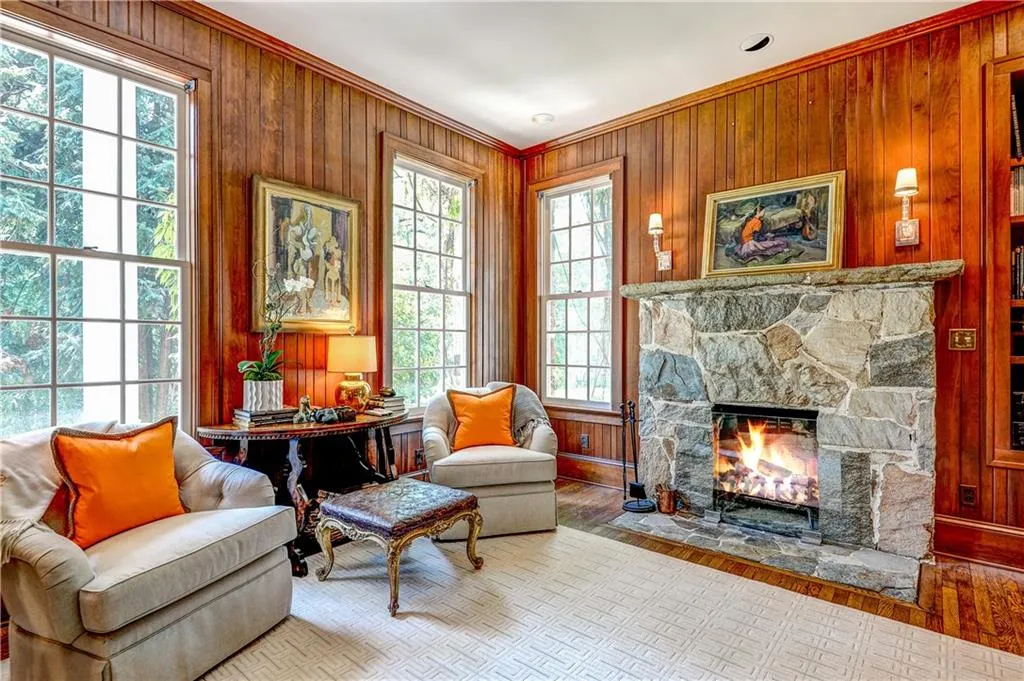 1295 Heards Ferry Road Nw, Sandy Springs, Georgia 30328, 6 Bedrooms Bedrooms, ,6 BathroomsBathrooms,Residential,Sold,1295 Heards Ferry Road Nw,5895583